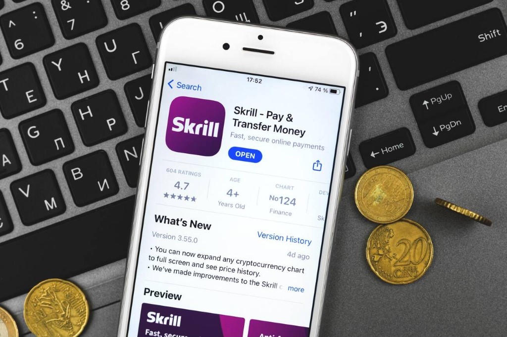 Can I claim bonuses and promotions at Skrill casinos?
