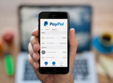 How can I use PayPal to deposit and withdraw money in online casinos